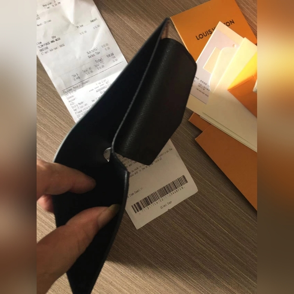 Louis Vuitton Slender Wallet - Picture 11 of 12